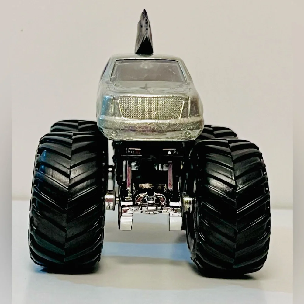 Hot Wheels Monster jam Mohawk Warrior